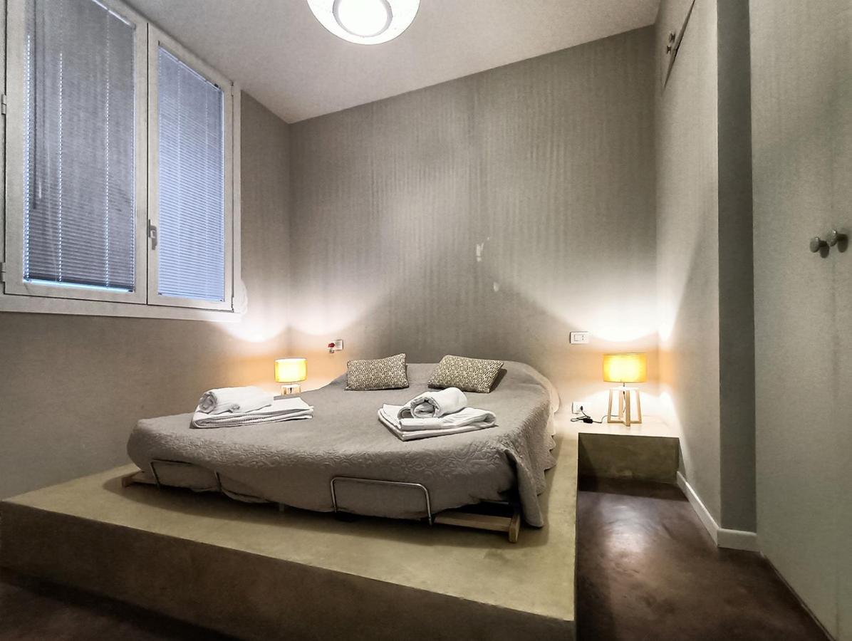 Game House In The Center Apartman Milánó Kültér fotó