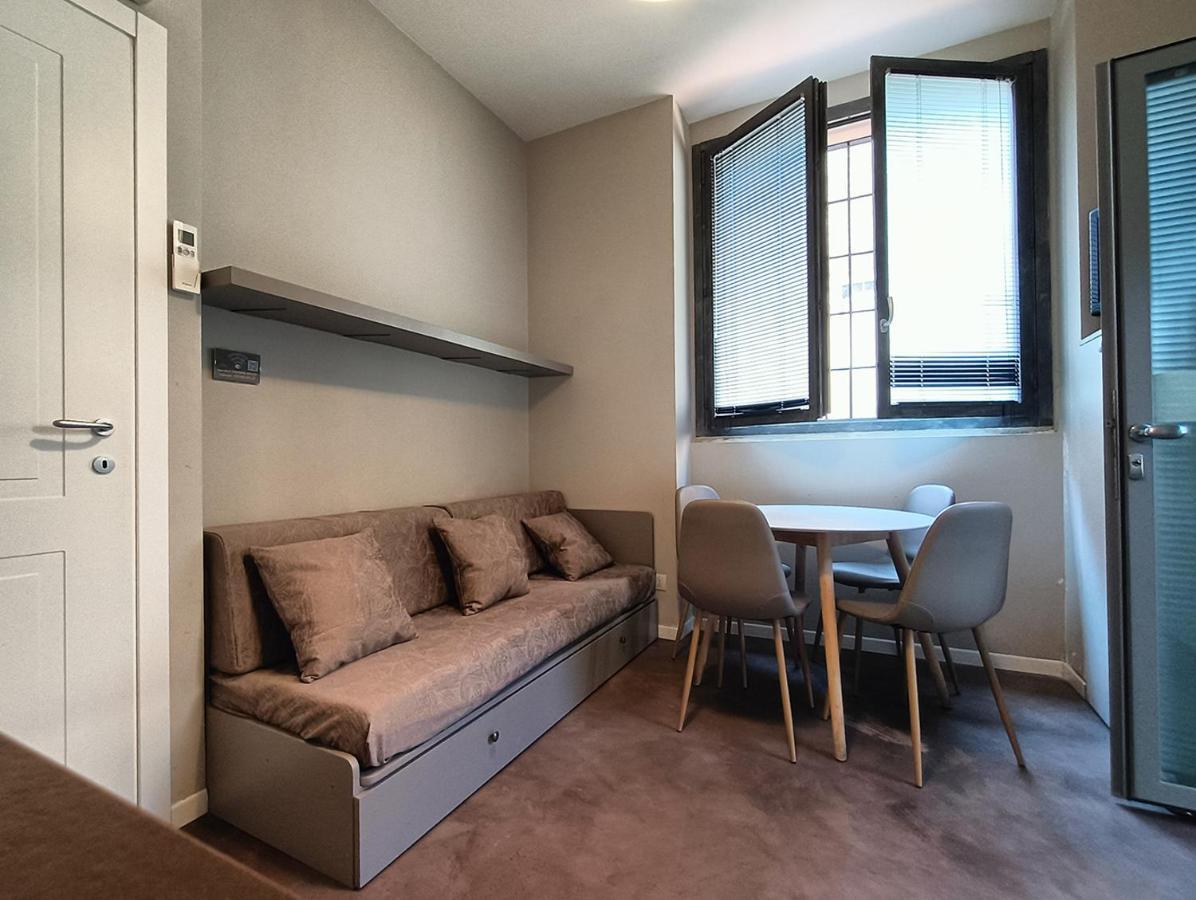 Game House In The Center Apartman Milánó Kültér fotó