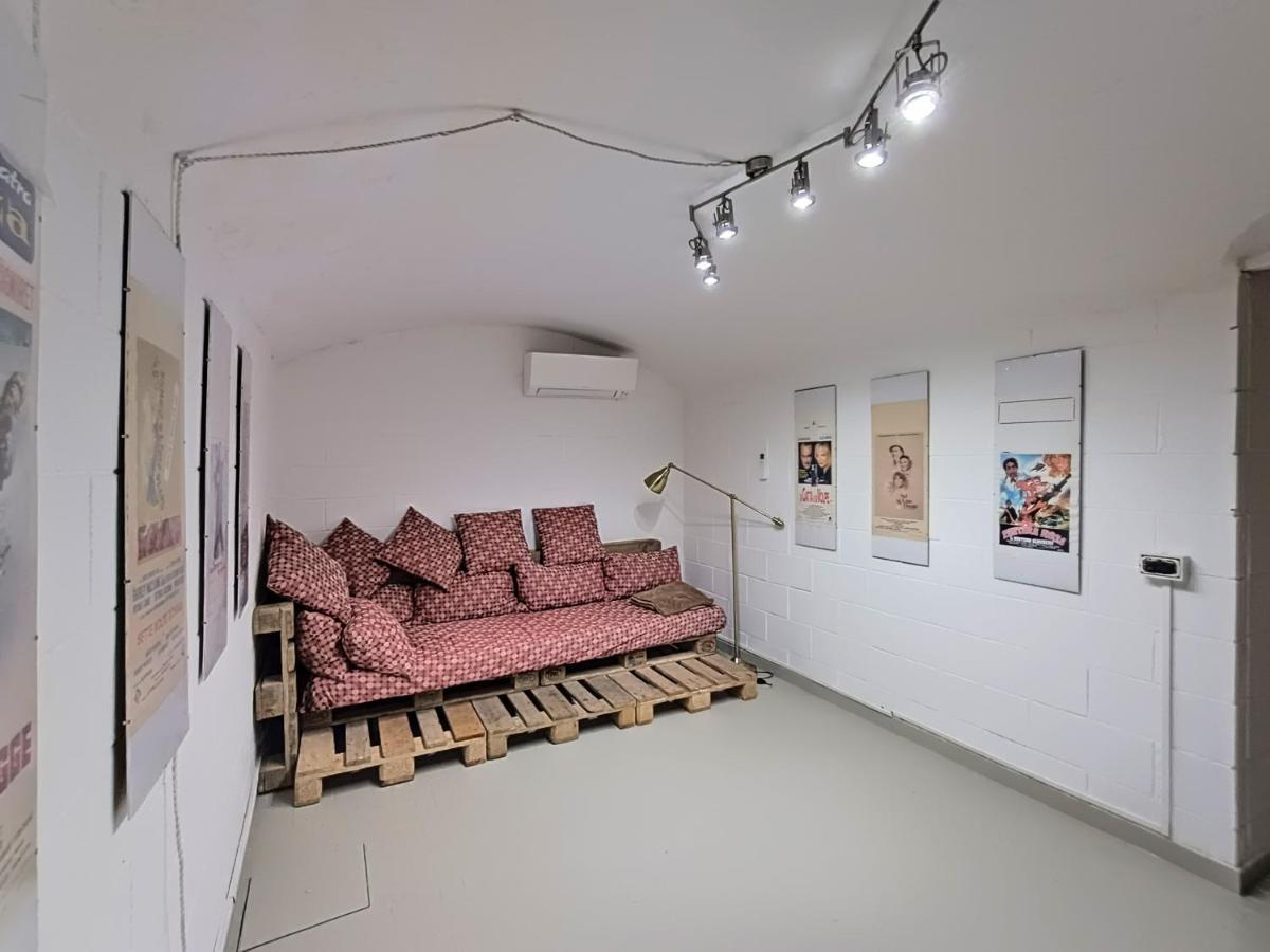 Game House In The Center Apartman Milánó Kültér fotó