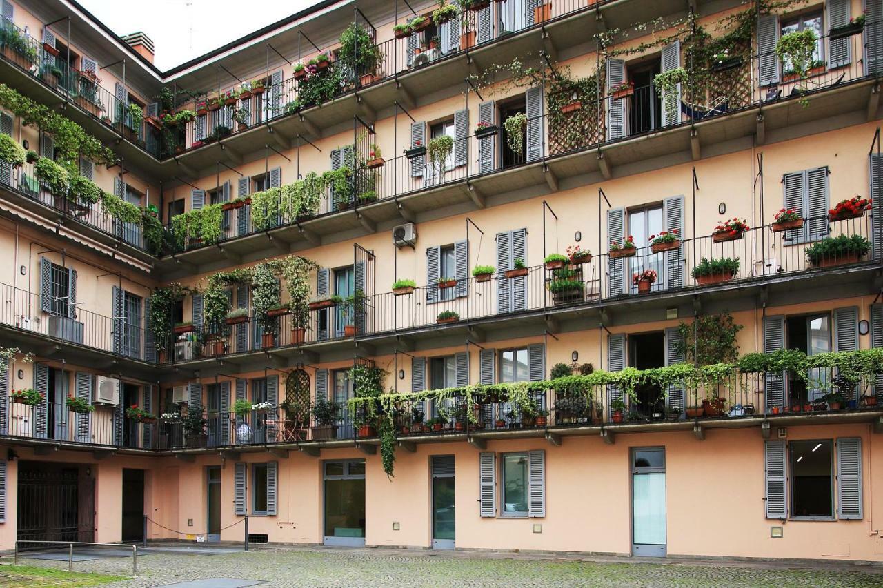Game House In The Center Apartman Milánó Kültér fotó